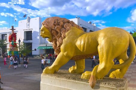 ¿Qué ofrece la ciudad de León a los visitantes?